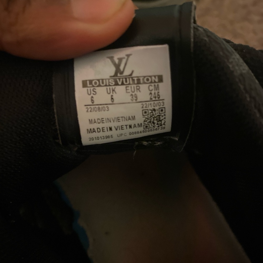 Louis Vuitton Black shoes with no box but they are real - Picture 1 of 6